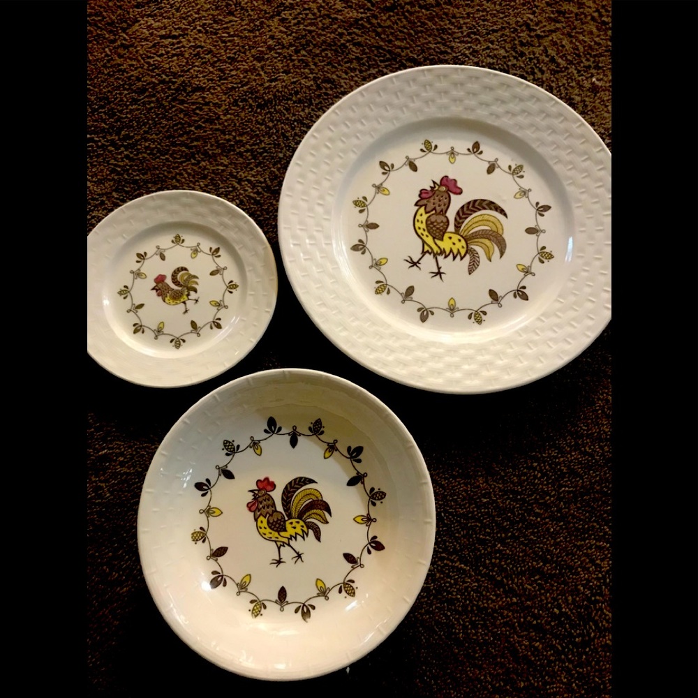 Vintage Golden Rooster V.W Dinnerware 6 settings